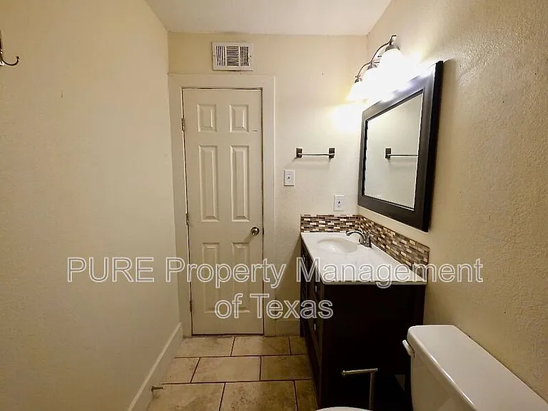 909 Reinli St #124 — Photo 12