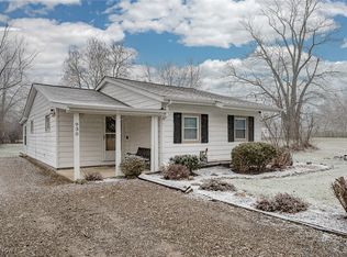 930 Lloyd Ave, Aurora, OH 44202