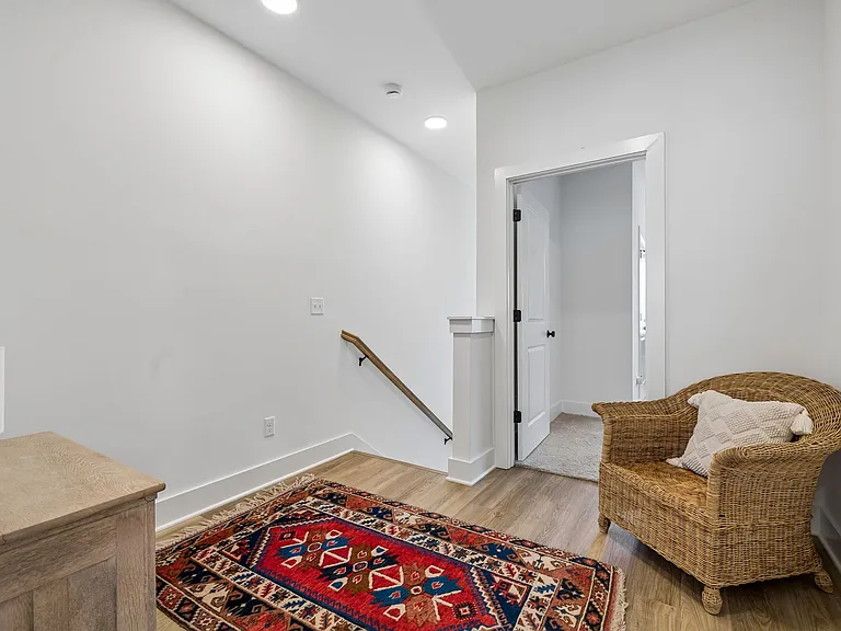 700 N Dupont Ave #310A — Photo 27