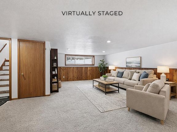 5th image of 1301 SPRUCE DRIVE