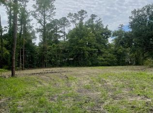 121 Bump Along Rd, Wilmington, NC 28411