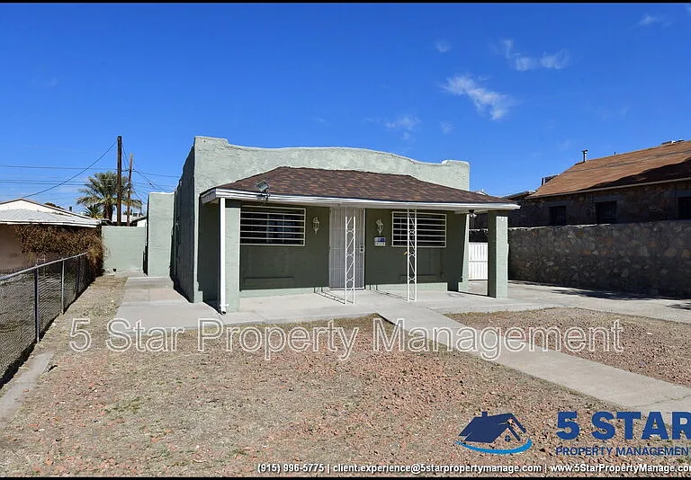 4425 La Luz Ave — Photo 2
