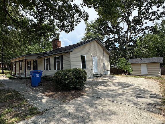 2nd image of 501 Hillside Dr