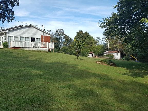 Large side & backyard for storage,garden, etc.!