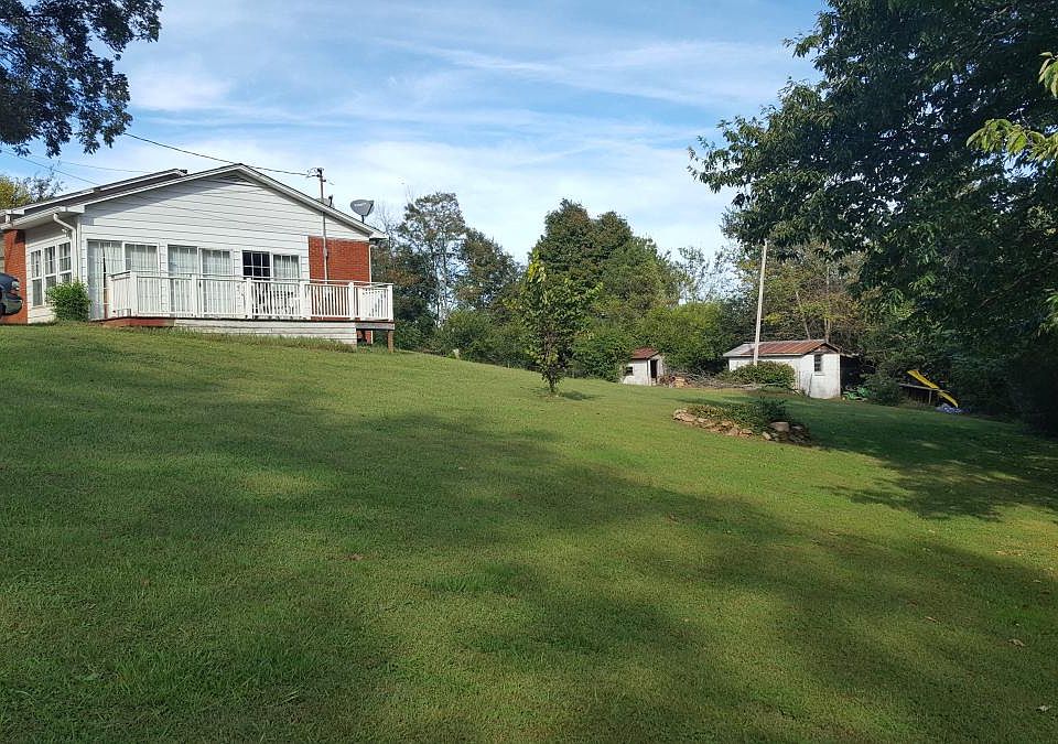 Large side & backyard for storage,garden, etc.!