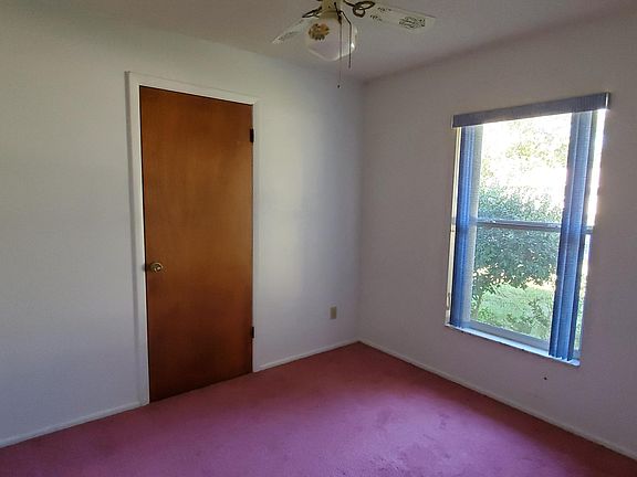 5th image of 35 Aspen St