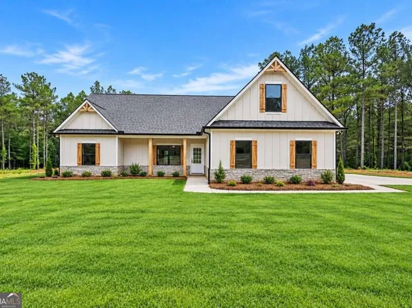 509 School Rd, Dallas, GA 30132