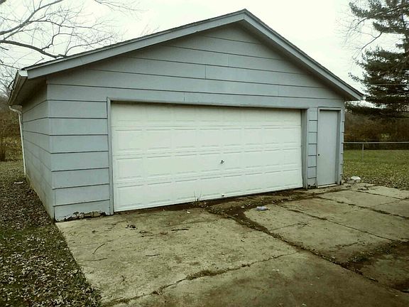 3rd image of 1519 Iris Ave
