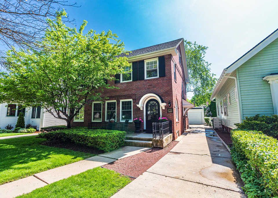 1st image of 4114 N Farwell Ave
