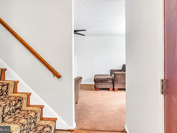 3rd image of 17805 Hazelcrest Dr