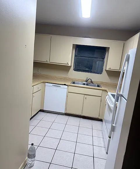 1110 Sheffield Ave #A — Photo 9