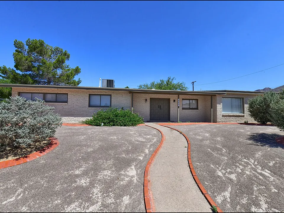 3807 Waymore Dr