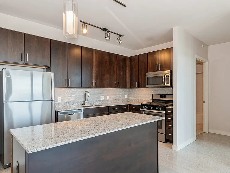 ReNew Oak Park — Photo 35