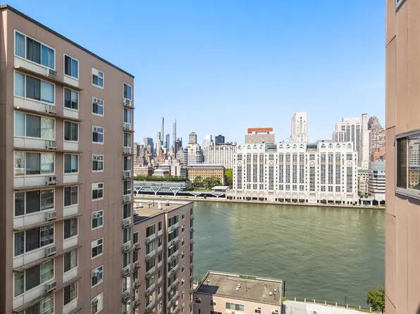 555 Main Street image 6 of 14