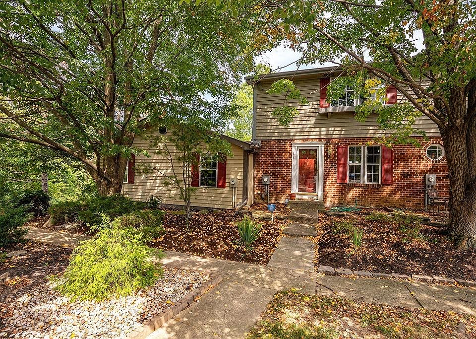 1st image of 9 Palmer Ct #B1