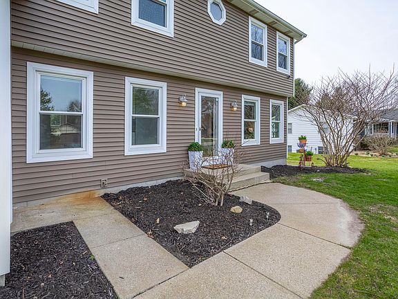 4th image of 3558 Mistywood St SE