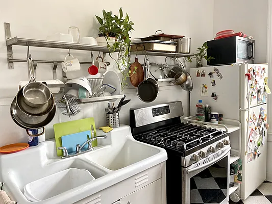 Rented by Compass | media 7