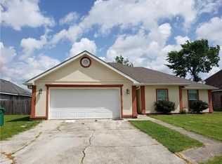 572 Foxwood Ln, La Place, LA 70068