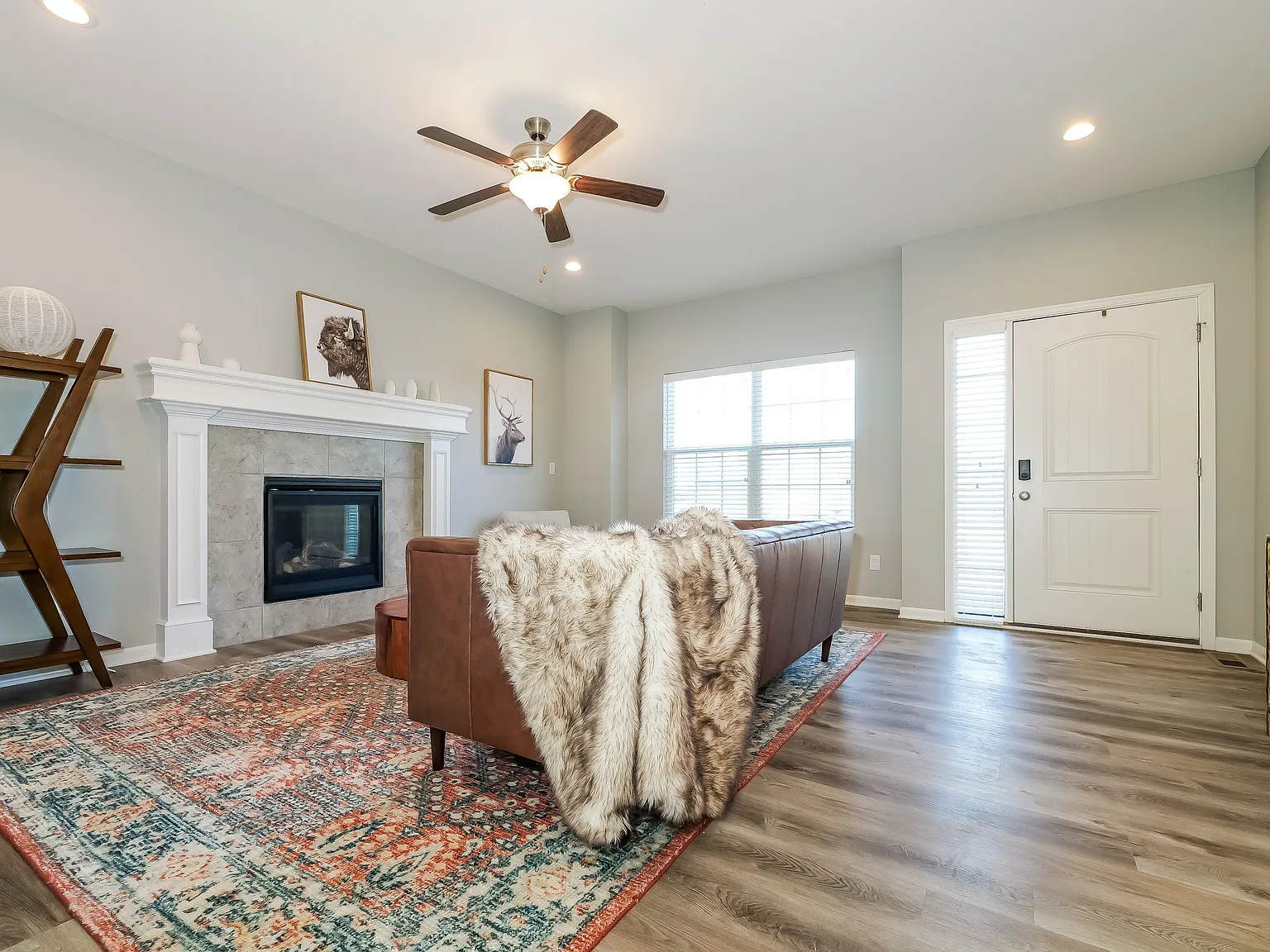 4 bed, 3.0 bath, 2024 sqft, $2,525 — Photo 4