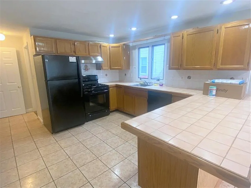 66 Cedar St