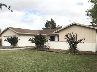 Shores Calusa, Miami, FL 33186