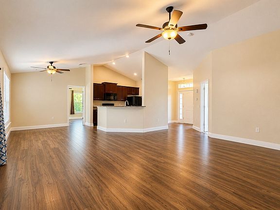 3rd image of 2600 NW 1st Pl