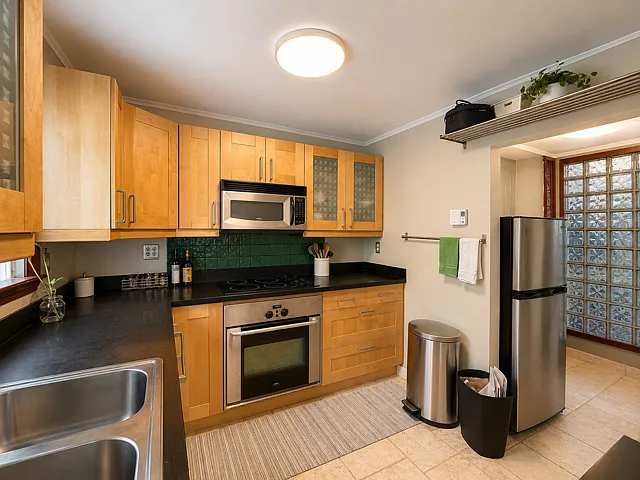 3 bed, 1200 sqft, $4,800 — Photo 2
