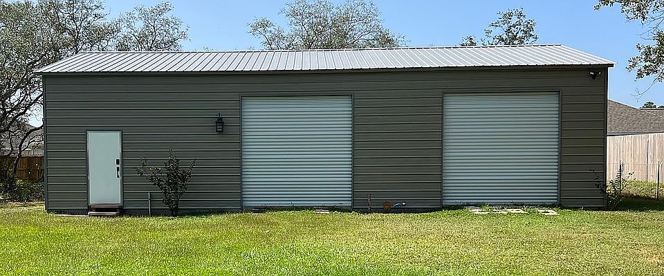 2nd image of 1001 Bauer Rd