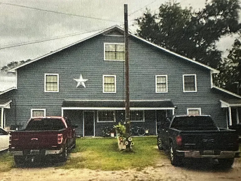 110 McConnell Ave — Photo 1