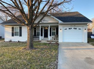 519 Monica Dr, Lebanon, IL 62254