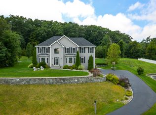 8 Collins Way, Pelham, NH 03076