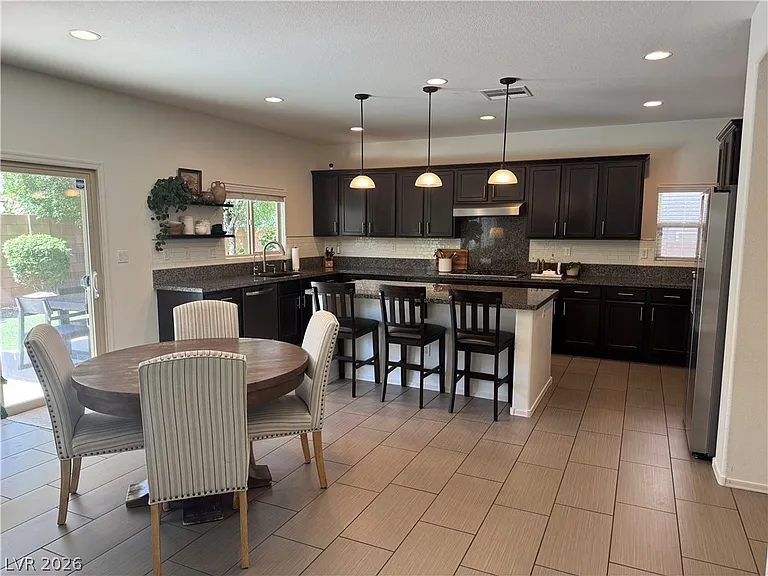 2925 Green Falls Ave — Photo 2