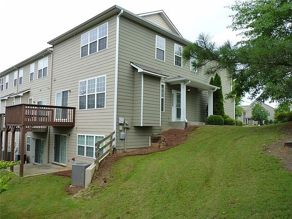 3rd image of 1749 Tailmore Ln