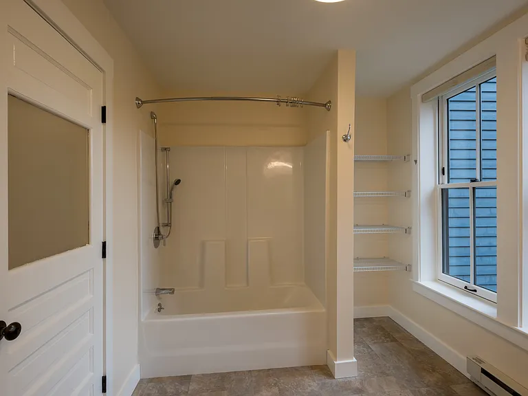 101 N Main St #203 — Photo 2