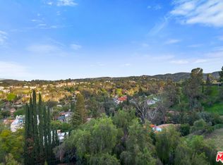 5210 Medina Rd, Woodland Hills, CA 91364