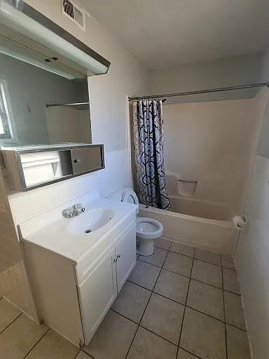 203 W North St #5 — Photo 4