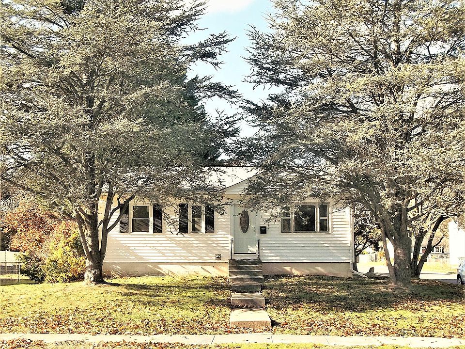 1st image of 602 S Law St
