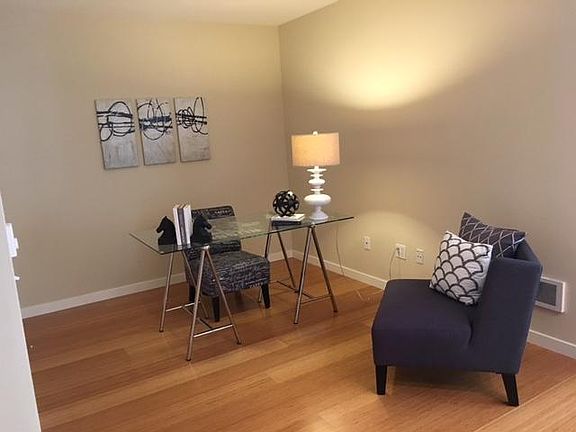 5th image of 660 King St Unit 357