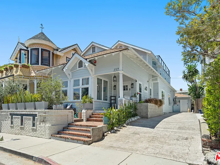 157 Hart Ave — Photo 1