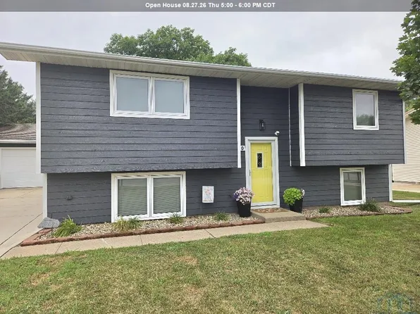 420 Jefferson St, Vermillion, SD 57069