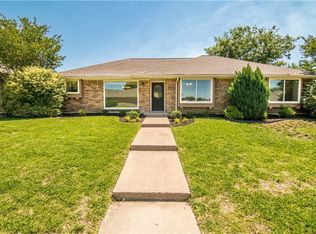 3916 Vista Woods Dr, Carrollton, TX 75007