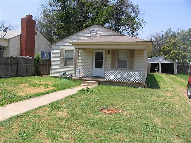 1st image of 1626 Sewell St