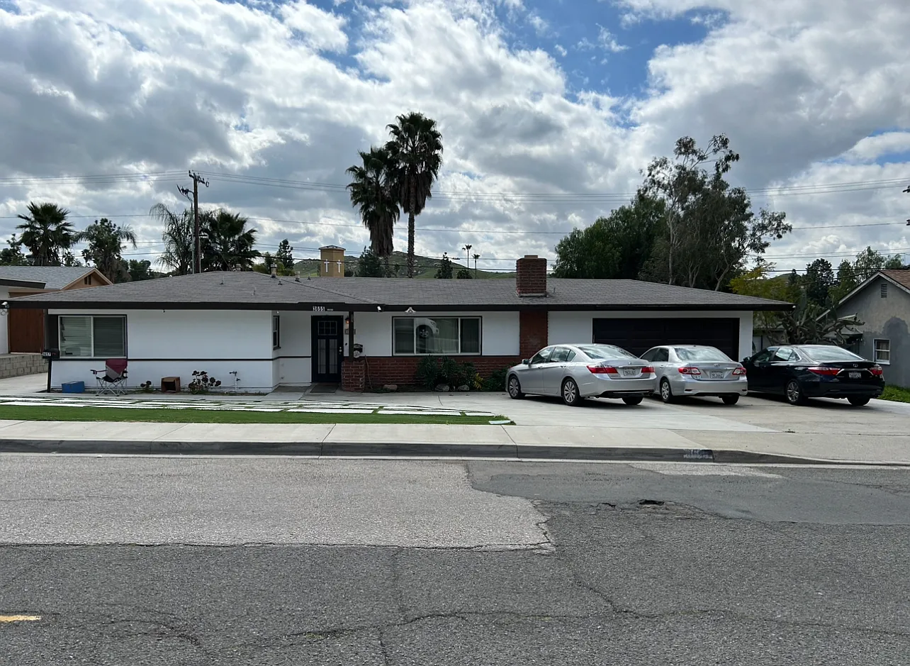 6 bed, $850 — Photo 1