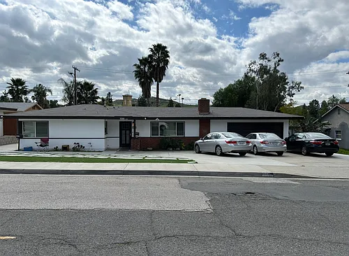 3655 Mount Vernon Ave Photo 1
