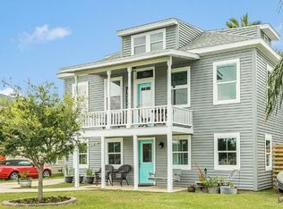 11838 Ostermeyer Rd, Galveston, TX 77554