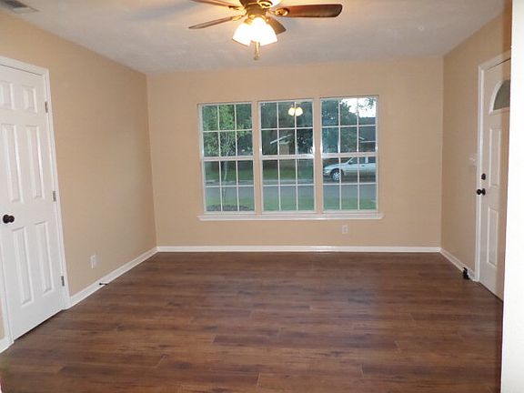 2nd image of 1706 E Rosebud Ave