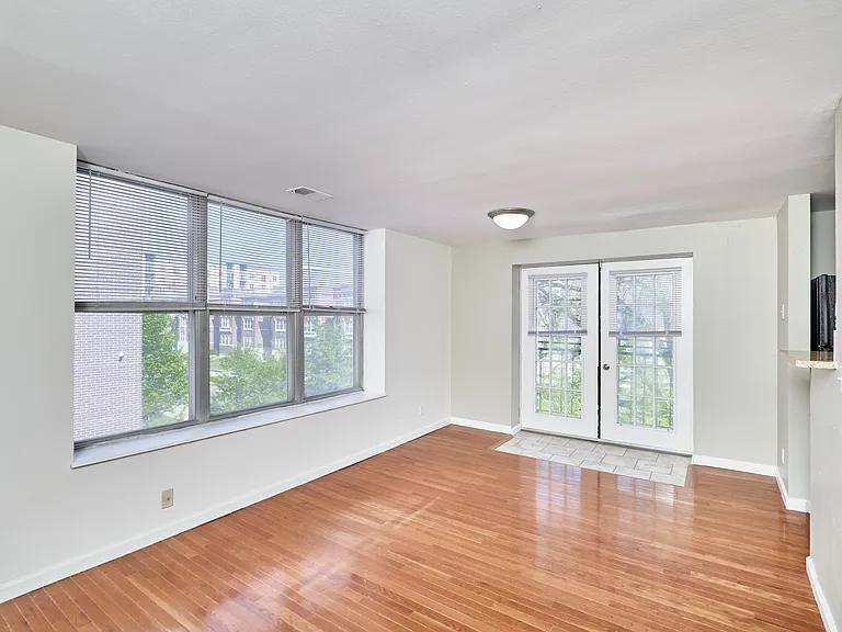 5500 Pershing Ave #44 — Photo 9
