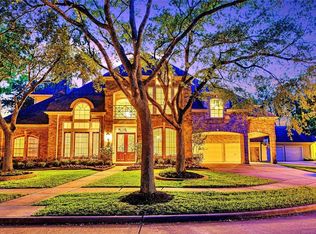 3310 Oak Tree Ct, Sugar Land, TX 77479