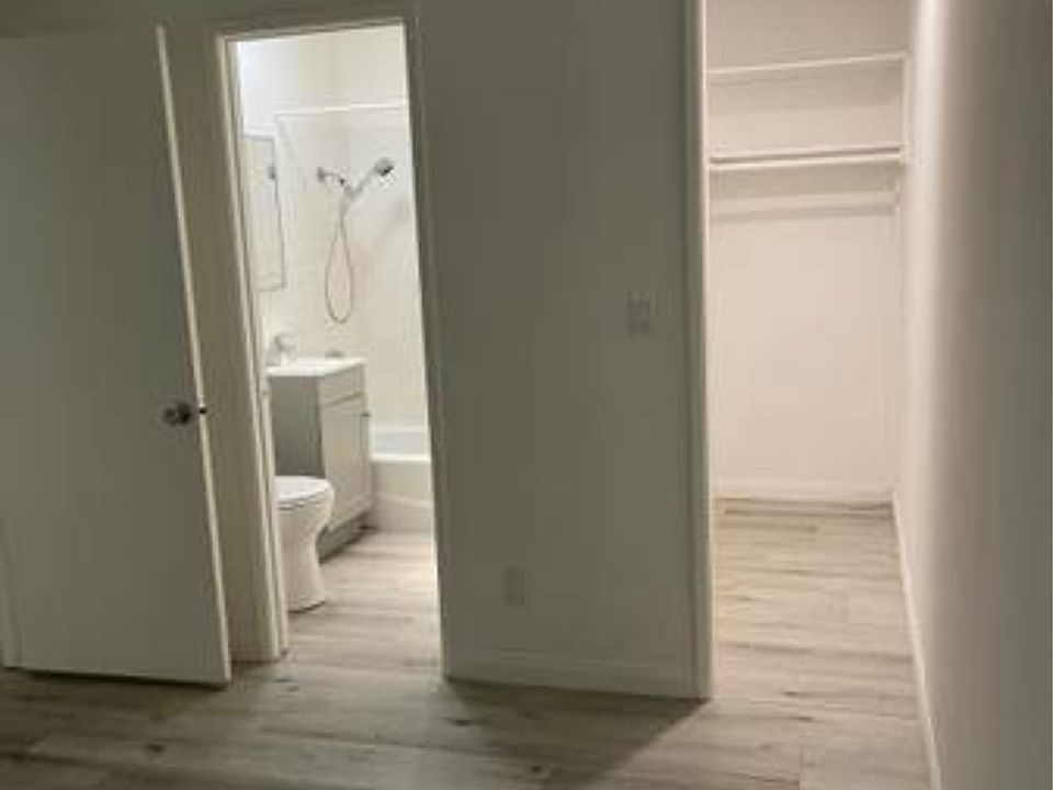 2nd image of 8744 Etiwanda Ave APT 8