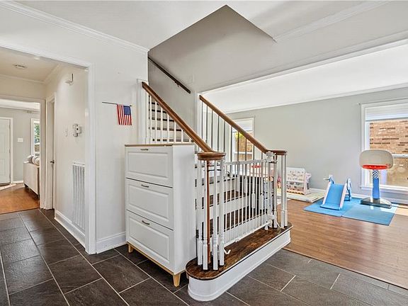 3rd image of 3616 Inwood Ave
